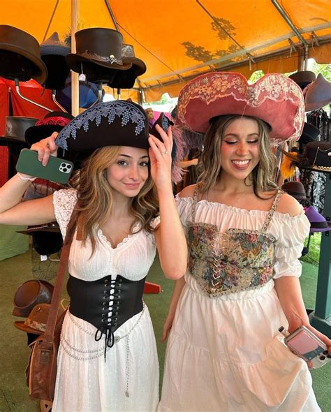 FIT CHECK! ️‍🔥👀 : r/h3h3_Ladies