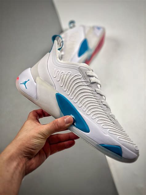 Jordan Neo Porn Videos