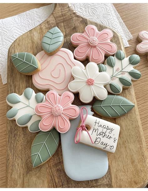 Pin by PAULINA PEREZ on Día madre inspira | Flower sugar cookies ...
