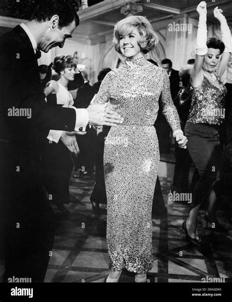 Doris Day, on-set of the Film, "Do Not Disturb", 20th Century-Fox, 1965 Stock Photo - Alamy