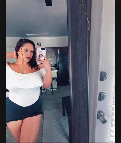 Busty thick latina | Scrolller