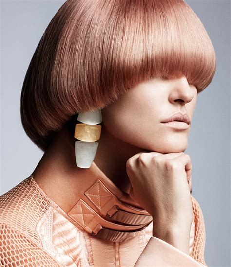 Pin by annie magnolia on Bowl and Mushroom hairstyles | Mushroom hair ...