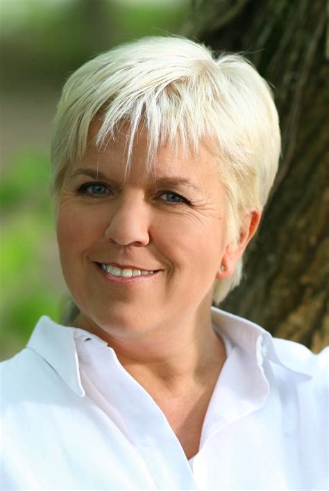 Mimie Mathy Shares Most Beautiful Moment With Her Husband - Archyde