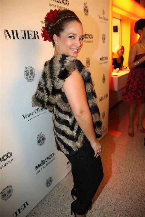 Adamari Lopez Releases ‘Thriving’, An English Version To Critically ...