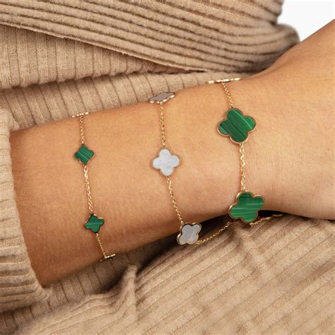Clover Bracelets: A Symbol of Luck and Elegance - Mintly