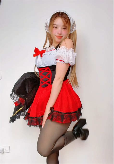 Sarah Sophia (@imsarah.s) - Urlebird