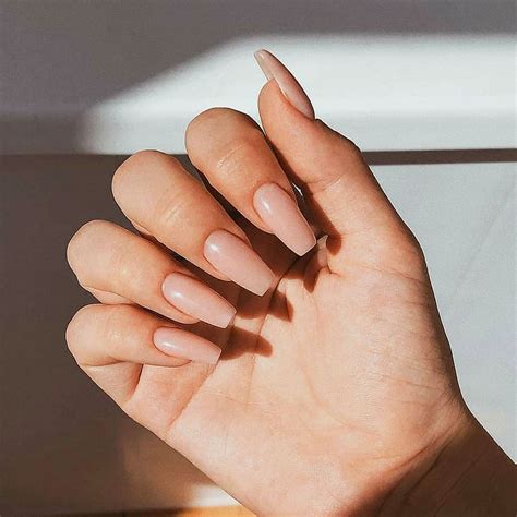 17 Best Coffin Shape Nail Designs - Beautyholo | Coffin shape nails ...