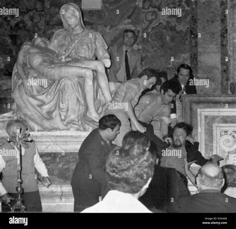 Michelangelos pieta statue hi-res stock photography and images - Alamy