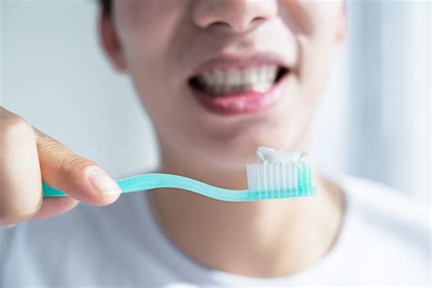 Common Ways To Disinfect Toothbrush - HOCI
