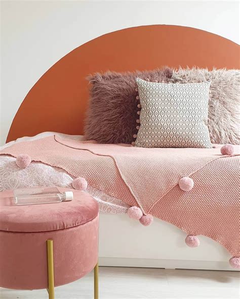 Orange Pink Paint – Warm Feature Colour for Interiors