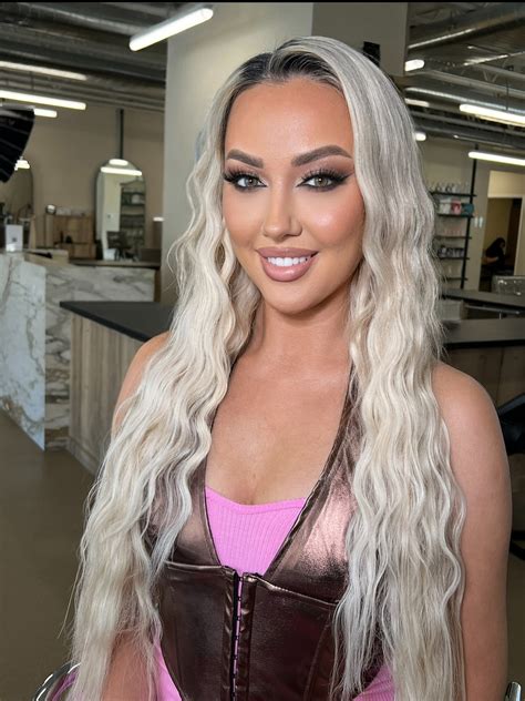 Una Nedeljov (@thenumerauna) • Instagram photos and videos