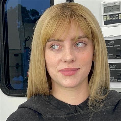 Billie Eilish Brasil on Twitter: "Diga uma curiosidade sobre Billie ...