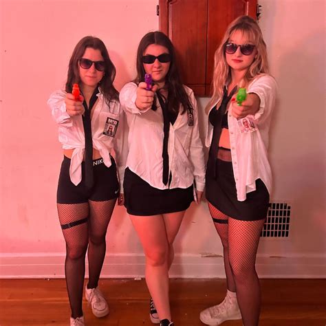 20 Super Easy College Group Halloween Costumes for 2024 - Simply Life ...