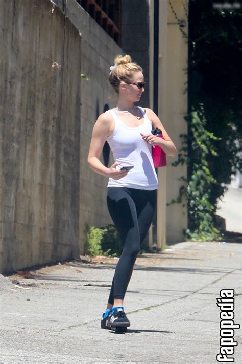 Jennifer Lawrence Nude Leaks - Photo #5947377 - Fapopedia