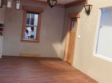 Shenandoah & Stuff: Crown Molding, Flooring & Front Door