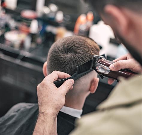 Contact The Razor's Edge Barber Shop | Harleysville, PA