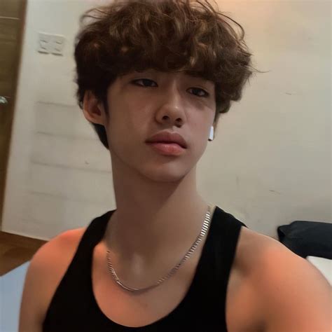 Pin by Elise S on Faceclaims | Curly hair styles, Cute asian guys ...