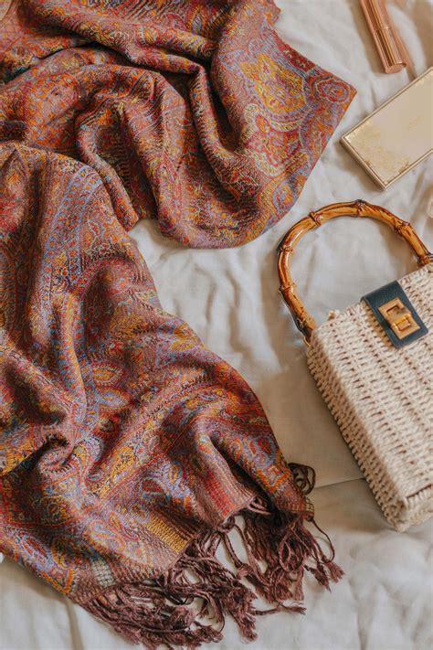 Women's Pashmina Scarves - Fashion, Trends, and Care Tips | How to ...