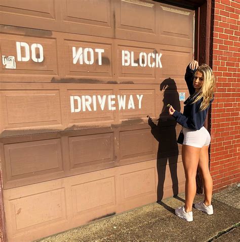 Tight ass in white spandex shorts | Scrolller