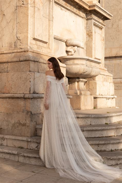 Winter lace wedding dress 60 photos - Astyledwedding.com