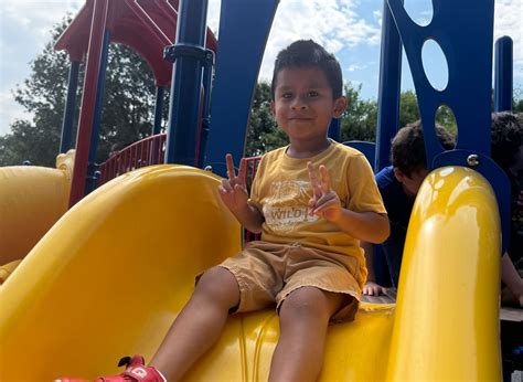 Fair Oaks Elementary Hosts Early Kindergarten Classes