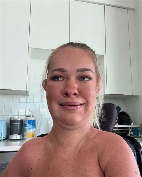 Alex Dacy | Some selfies plus a treat at the end 🤭🤍🎂 you know where to find more, NEW VIP page ...