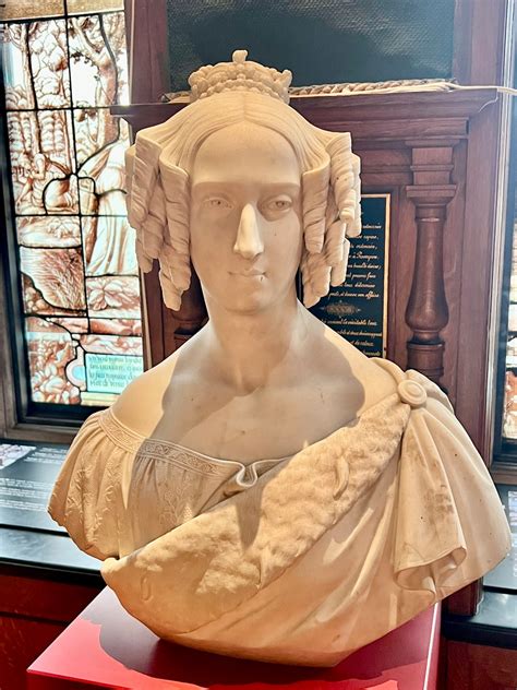 La Province de Namur expose Louise-Marie, première Reine des Belges, au ...