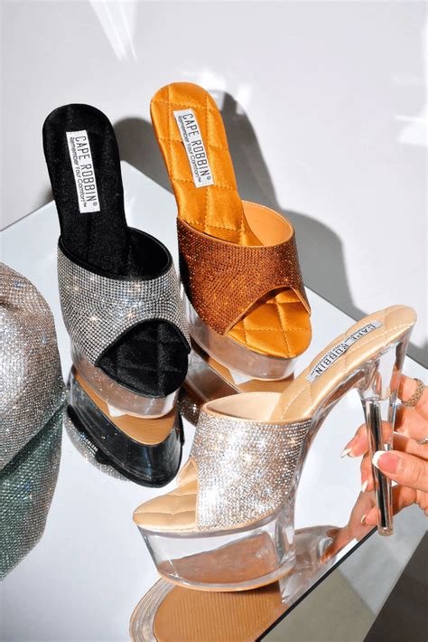 How to Walk in High Heels - AMIClubwear