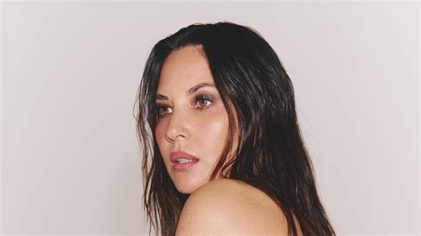 Olivia Munn proudly shows breast cancer scar in topless Skims shoot and ...