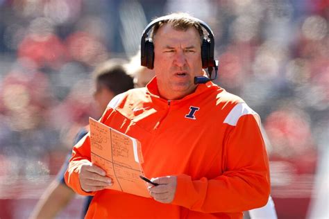 Illinois’ Bret Bielema goes — with a heavy heart — for win No. 2 at ...
