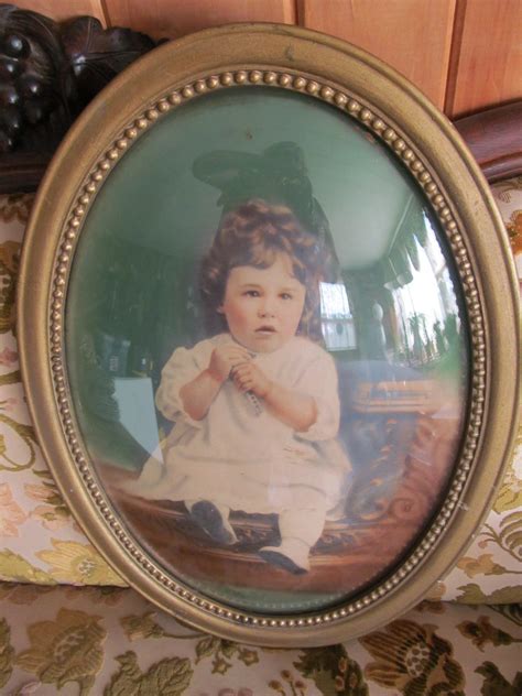 Oval Bubble Picture Frames With Glass