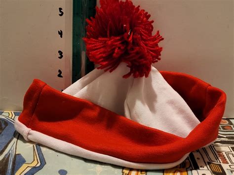 Where's Waldo Hat youth size large - Gem