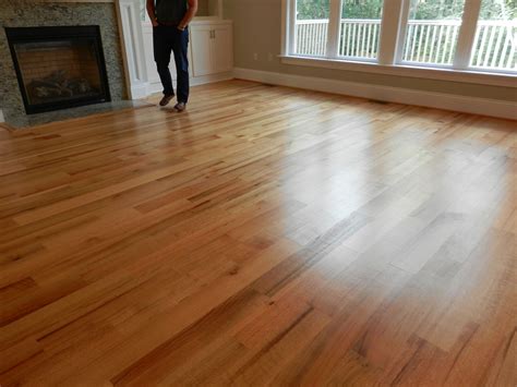 Red Oak Vinyl Plank Flooring: The Pros And Cons - Flooring Designs