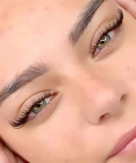 Cat eye natural lash extensions in 2025 | Lashes, Eyelashes, Lashes ...