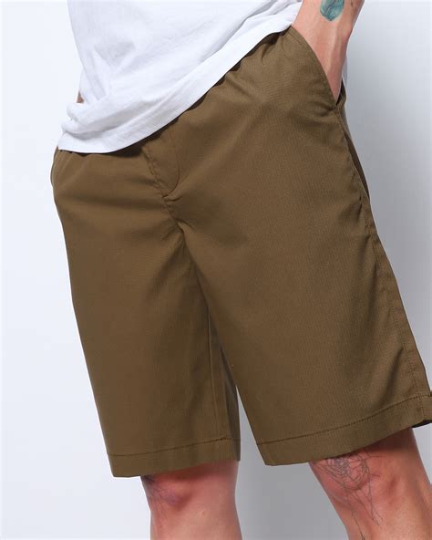 Buy Men's Khaki Shorts Online at Bewakoof