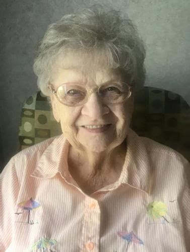 Clara DiClemente Obituary (2023) - McMechen, WV - Altmeyer Funeral ...