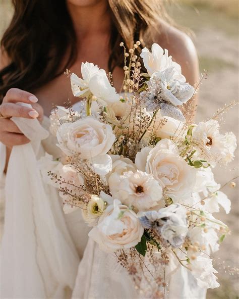 Average wedding bouquet cost 60 photos - Astyledwedding.com
