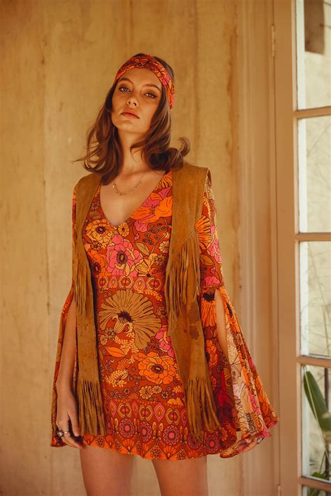 The history of fashion is so fascinating! Looking back through the ...