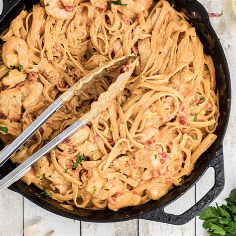 Creamy Alfredo Cajun Shrimp and Chicken Pasta - Bowl Me Over