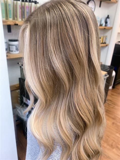 Blonde balayage | Summer blonde hair, Dirty blonde hair with highlights ...