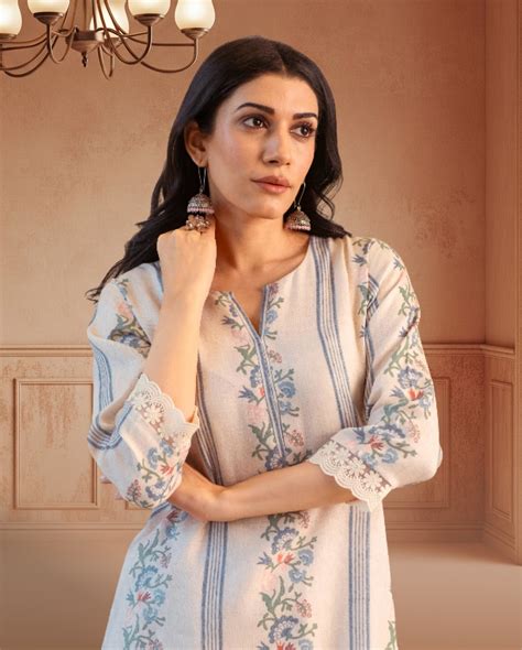 HERITAGE INDIA | Effortless grace in every thread Breathe easy in this ...