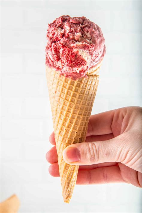 Red Velvet Ice Cream | The Bewitchin' Kitchen