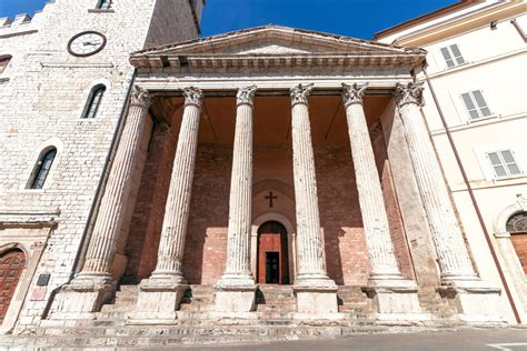 Temple of Minerva - Exploring Umbria