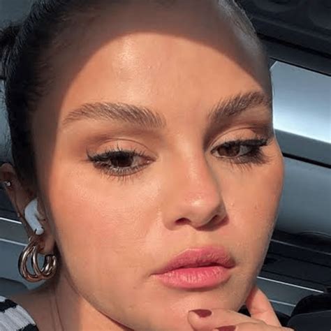 Selena Gomez | Dopple.ai