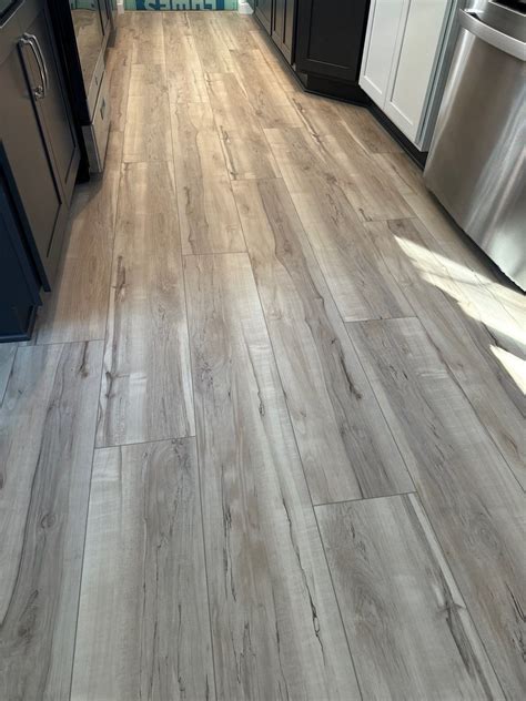 Expert Flooring in Maumee Ohio - CRD Construction
