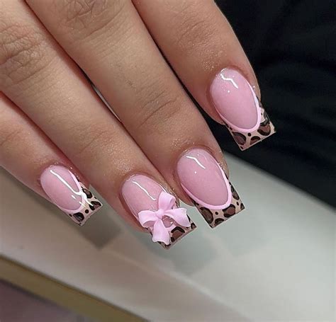 Pin by Ari🌸 on Nail Ideas | Pink acrylic nails, Short square acrylic ...