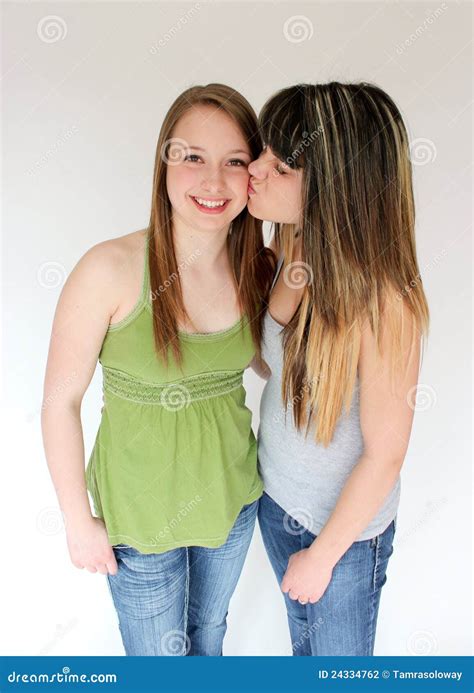 Teens Kissing Teens