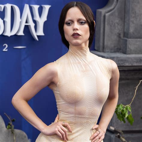 Úrsula Corberó desata el ‘fuego’ en Madrid (o cómo un vestido rojo ...