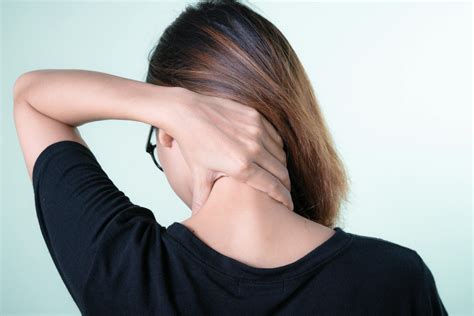 Chiropractic for Neck Pain Brookswood | RAI Chiropractic