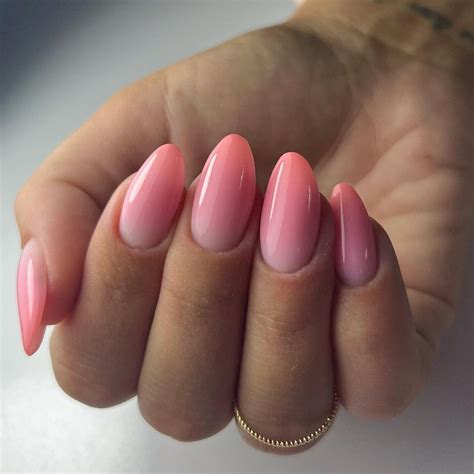Unghie baby boomer: 35 inspo 2023. La manicure elegante che slancia le dita! | Unghie, Unghie ...